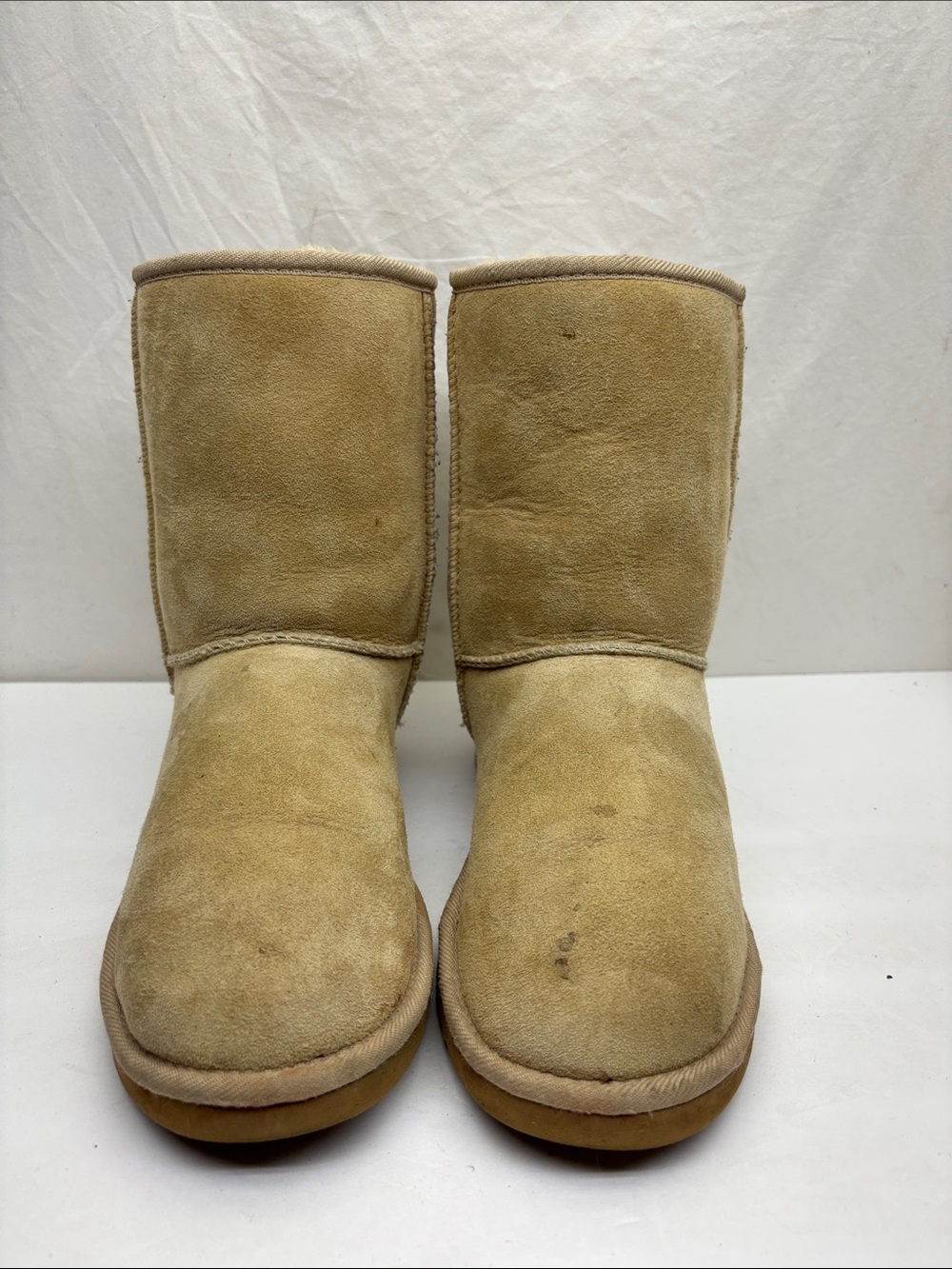 UGG Classic Short Boots, size 8